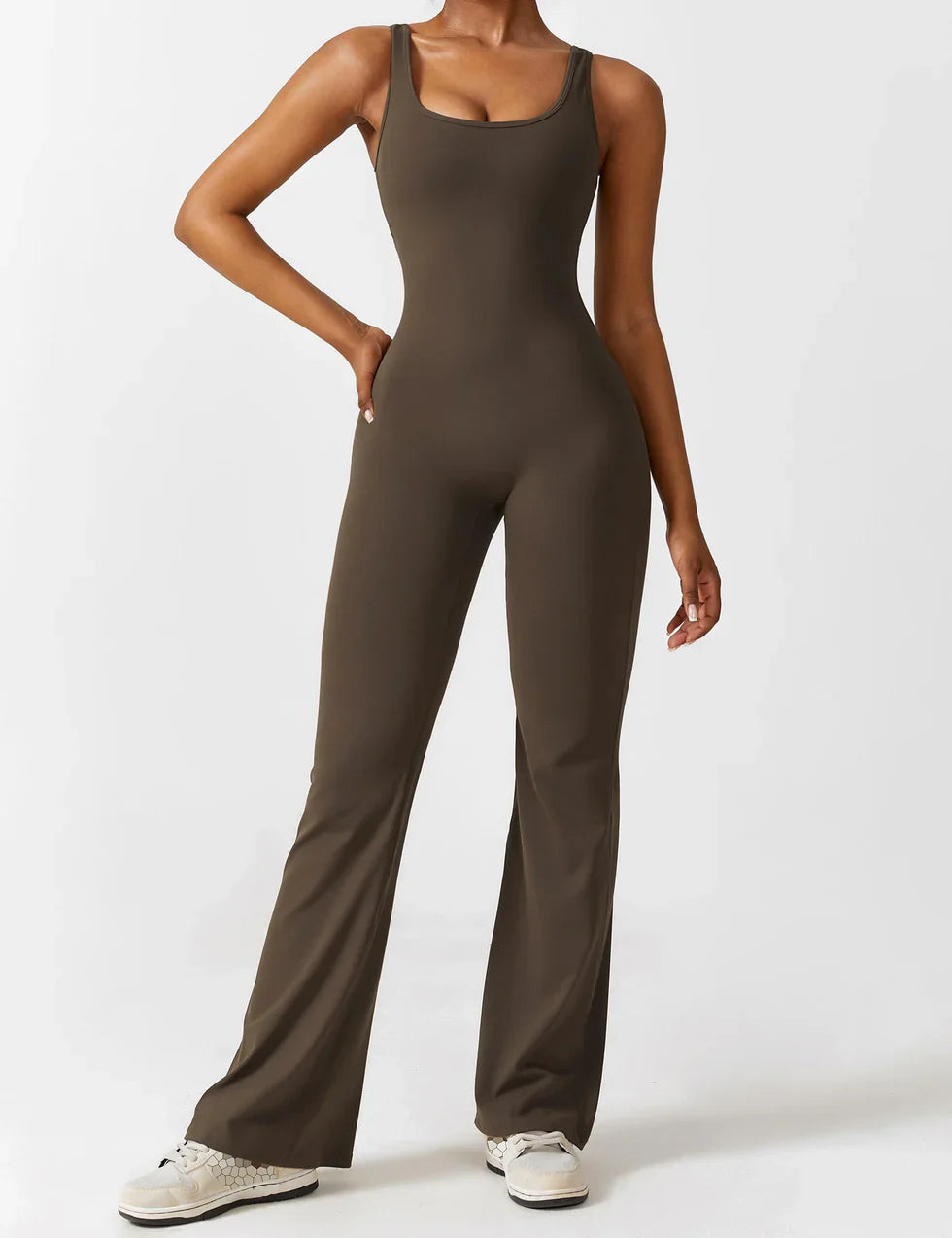 Cara V-Back Jumpsuit™️ | ELEGANT OCH BEKVÄM JUMPSUIT FÖR KVINNOR